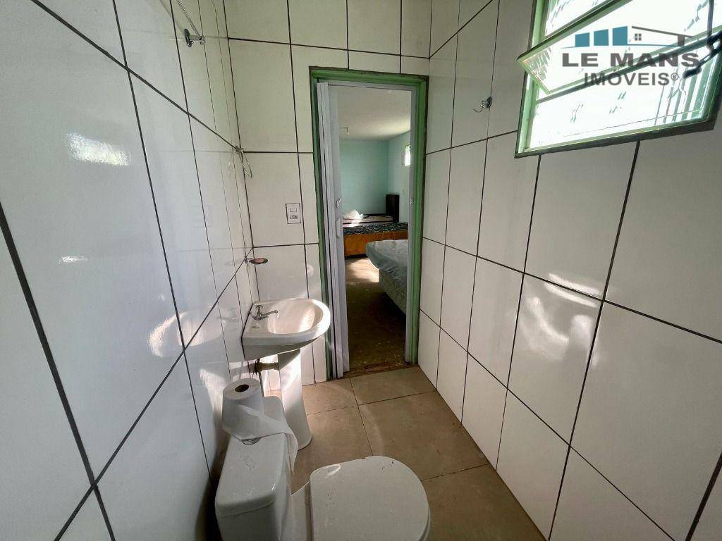 Chácara à venda com 3 quartos, 196m² - Foto 14