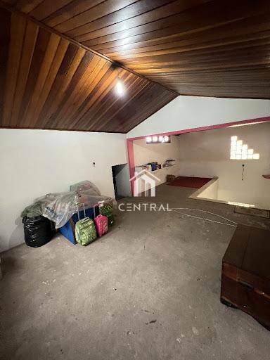 Sobrado à venda com 3 quartos, 305m² - Foto 4