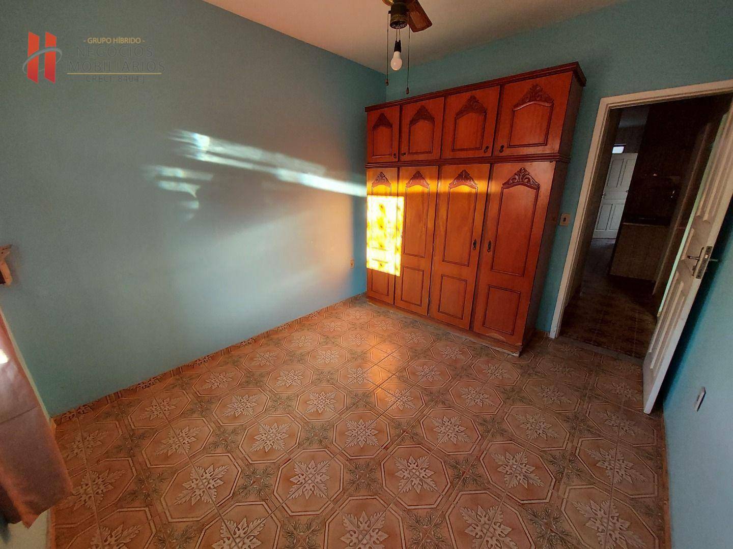 Casa à venda com 5 quartos, 225m² - Foto 10