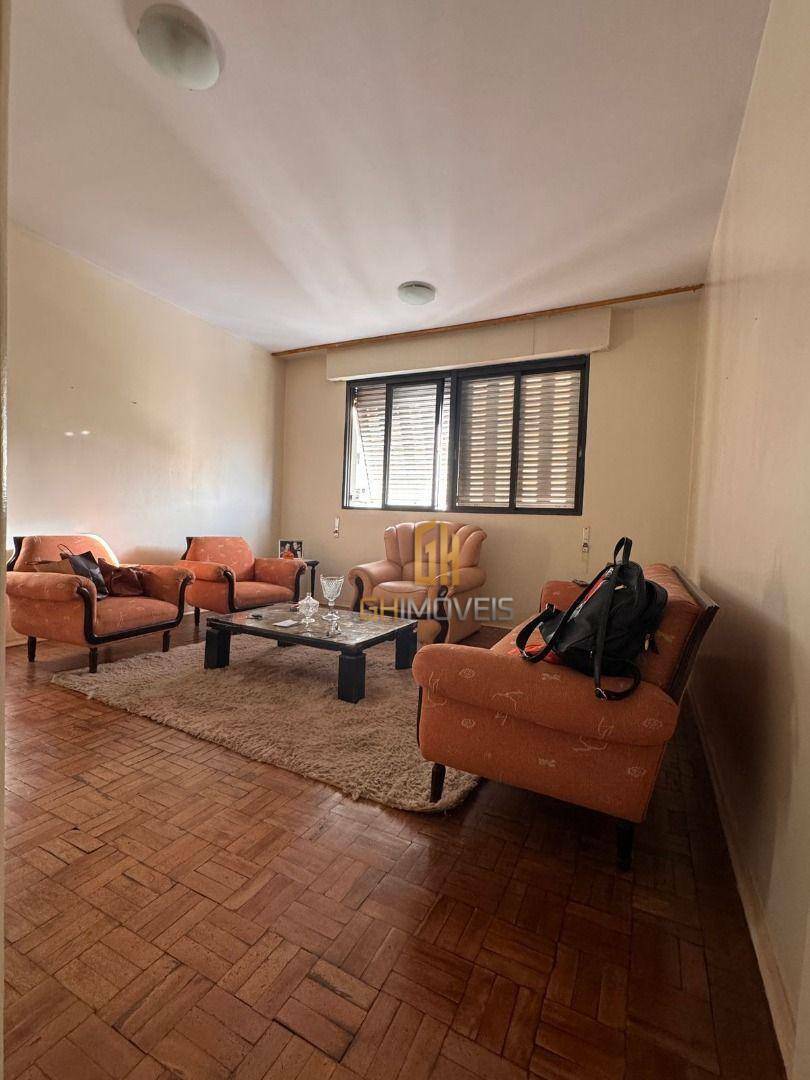 Apartamento à venda com 3 quartos, 124m² - Foto 4