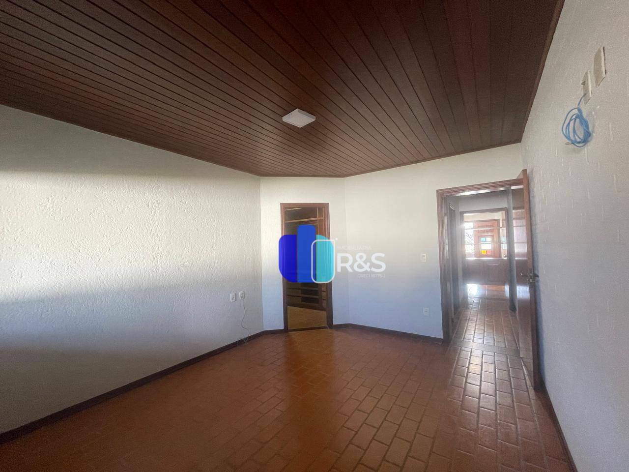 Casa de Condomínio à venda com 5 quartos, 305m² - Foto 24