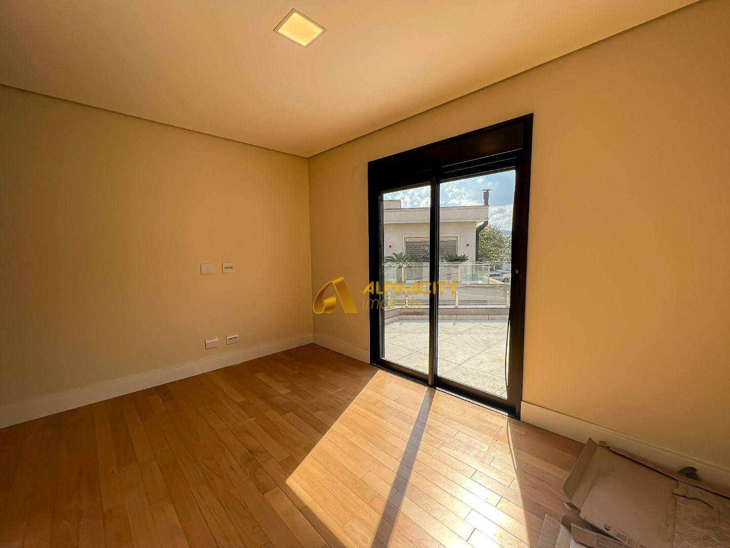 Casa de Condomínio à venda com 4 quartos, 400m² - Foto 16