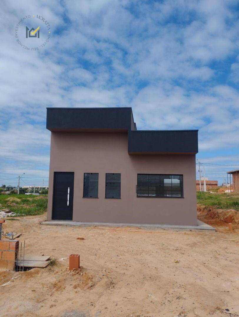 Casa à venda com 2 quartos, 70m² - Foto 1