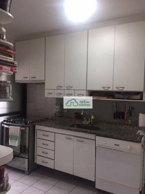 Apartamento à venda com 3 quartos, 110m² - Foto 15