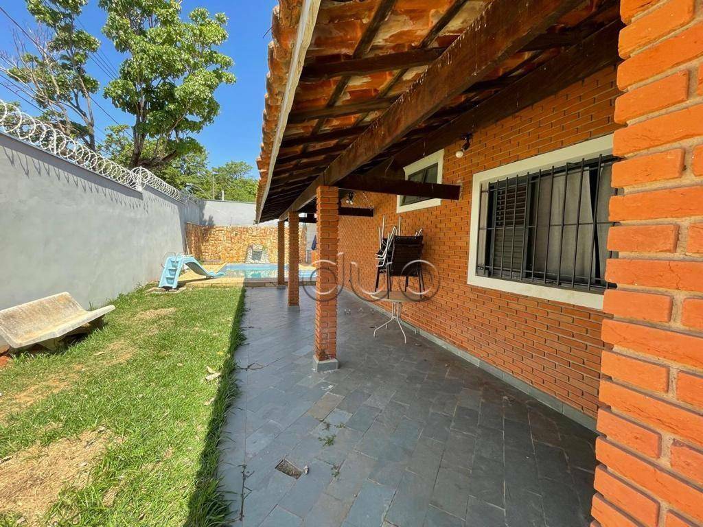 Casa à venda com 3 quartos, 237m² - Foto 4