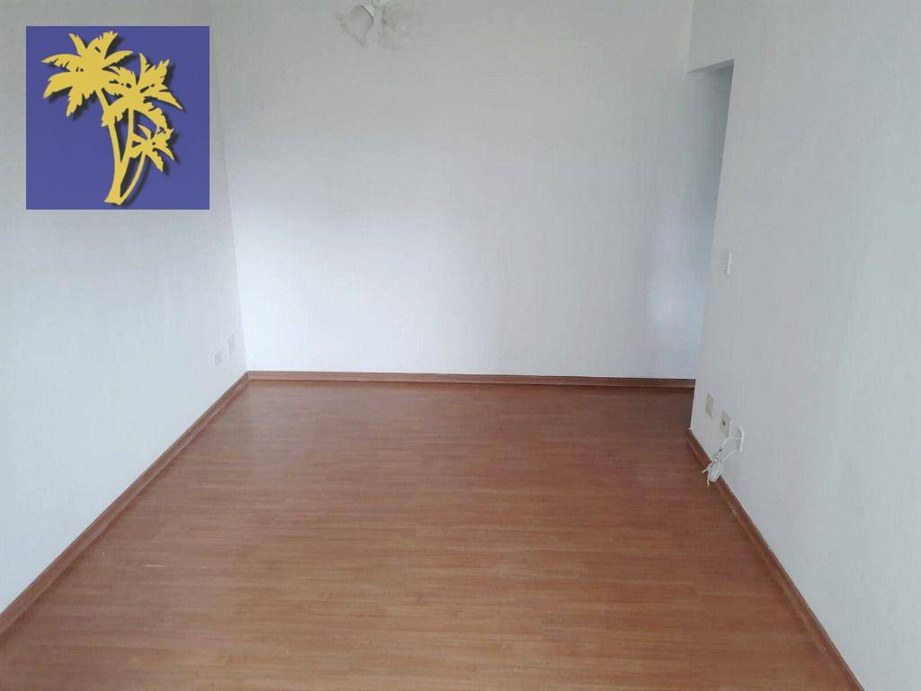 Apartamento para alugar com 3 quartos, 70m² - Foto 2