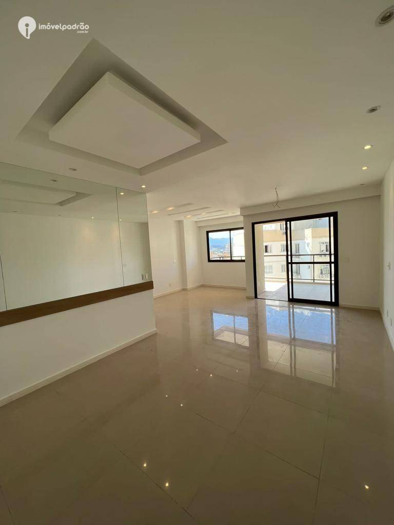 Apartamento à venda com 3 quartos, 115m² - Foto 4