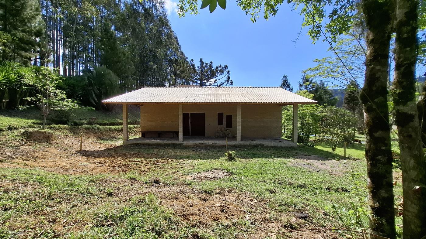 Fazenda à venda com 2 quartos, 8000m² - Foto 2