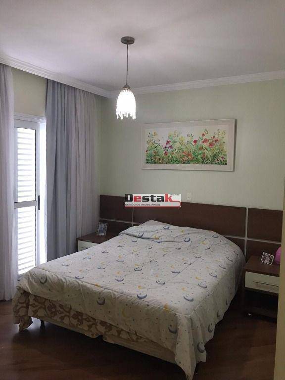 Sobrado à venda com 3 quartos, 200m² - Foto 11