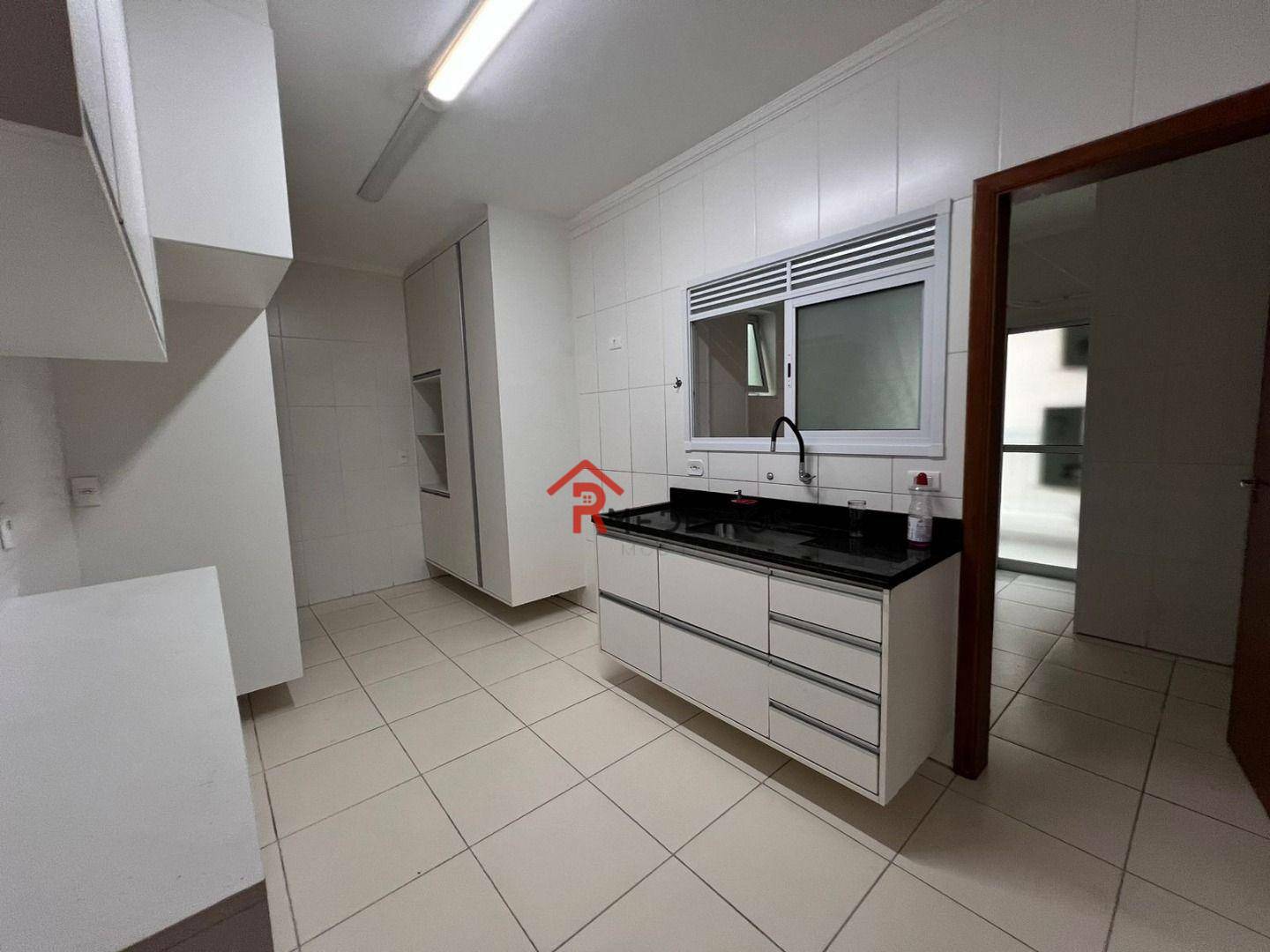 Apartamento para alugar com 4 quartos, 154m² - Foto 7