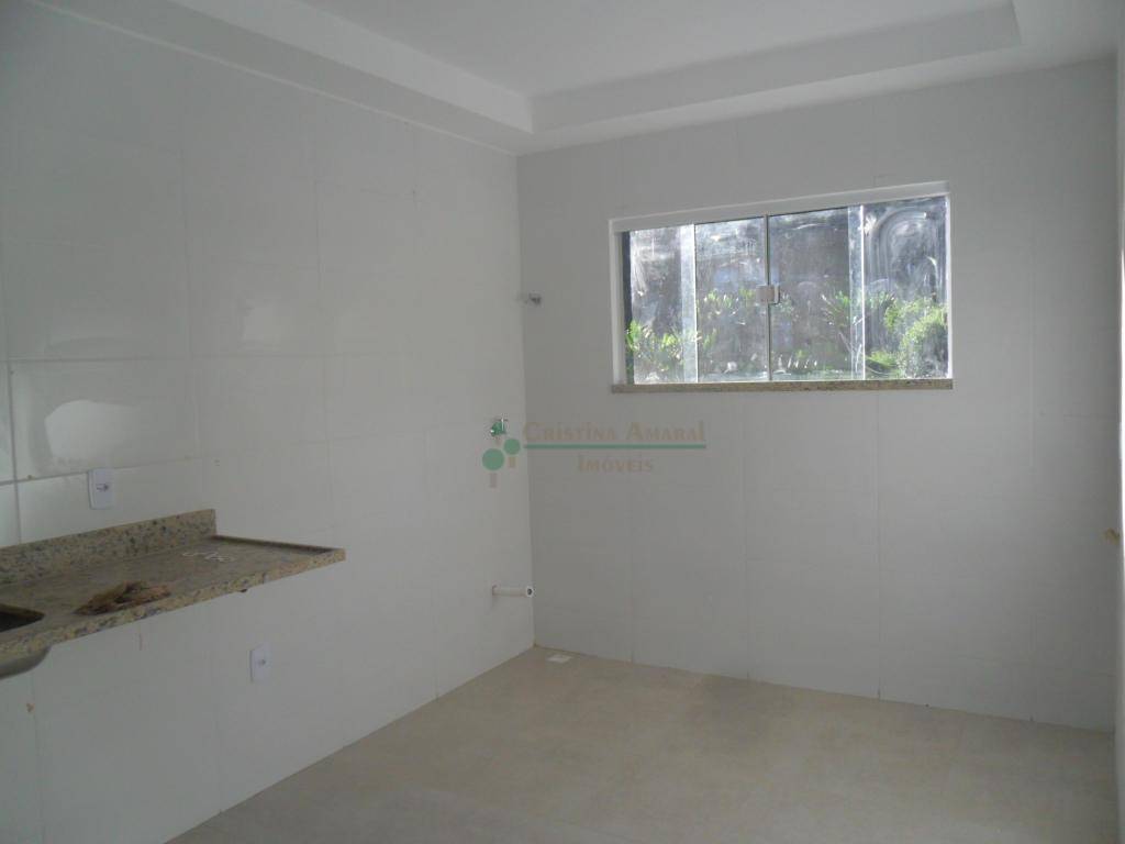 Casa à venda com 2 quartos, 50m² - Foto 14