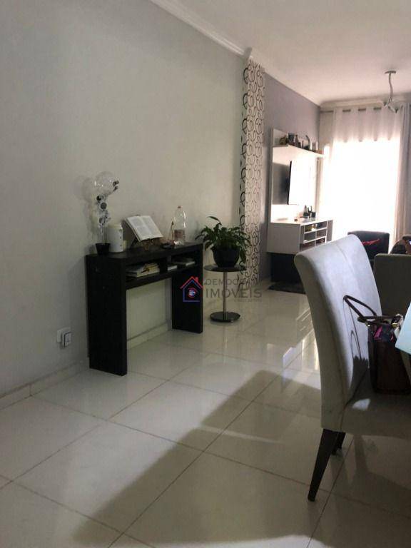 Apartamento à venda com 3 quartos, 110m² - Foto 4