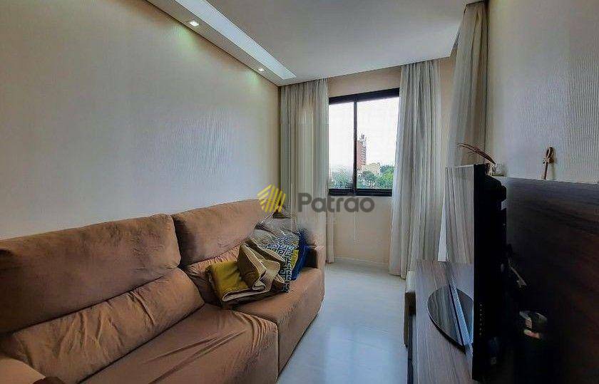 Apartamento à venda com 3 quartos, 80m² - Foto 2