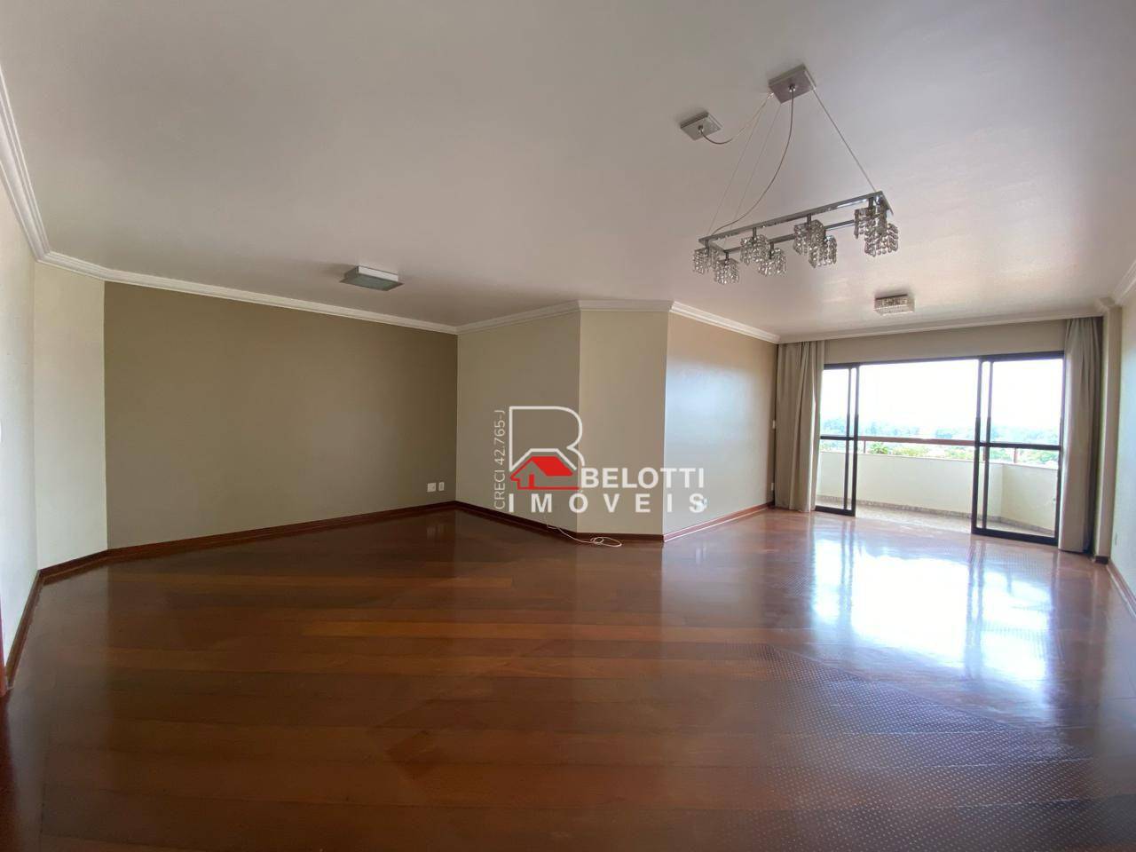 Apartamento à venda com 3 quartos, 194m² - Foto 1