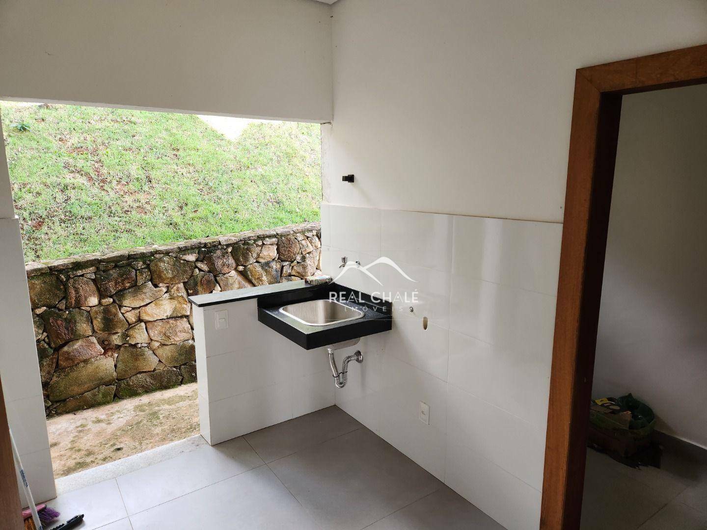 Casa à venda com 4 quartos, 250m² - Foto 6