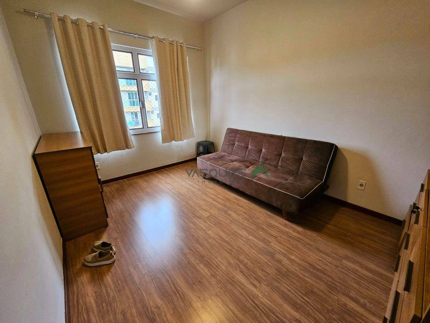 Apartamento à venda com 2 quartos, 76m² - Foto 9