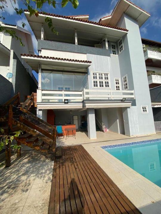 Casa de Condomínio à venda com 4 quartos, 355m² - Foto 1