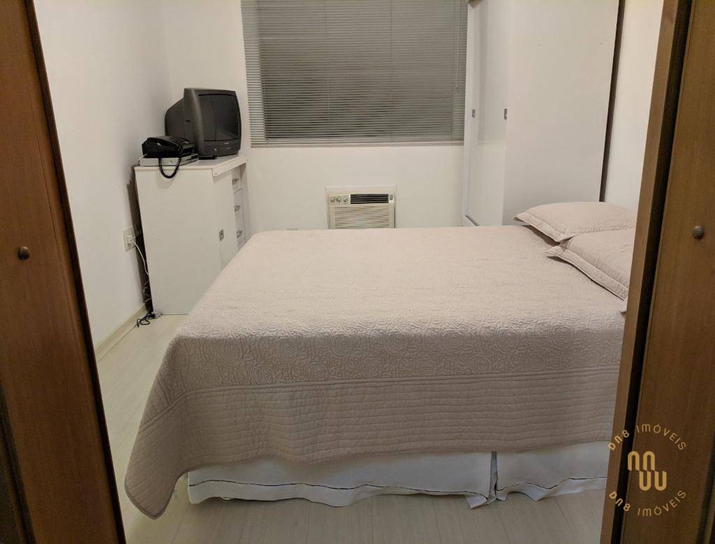 Apartamento à venda com 2 quartos, 95m² - Foto 17