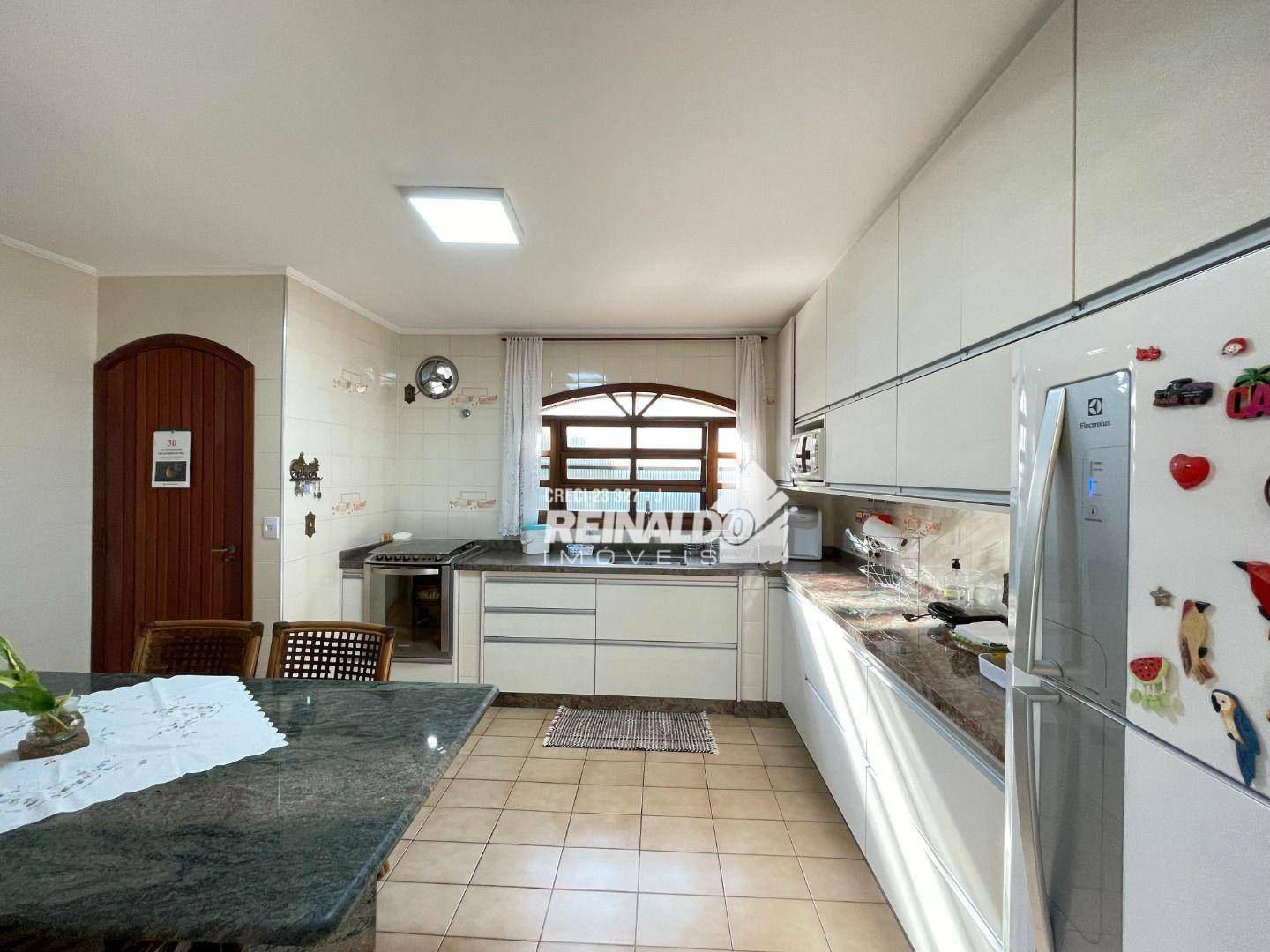 Casa de Condomínio à venda com 4 quartos, 500m² - Foto 15