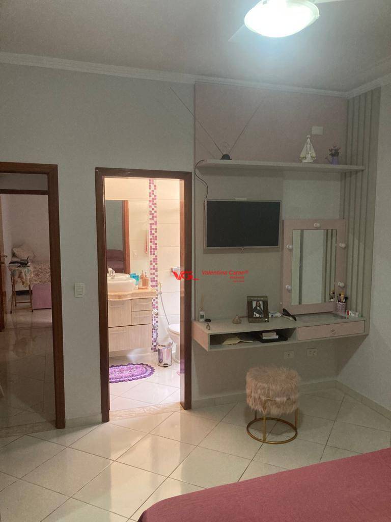 Casa à venda com 3 quartos, 227m² - Foto 16