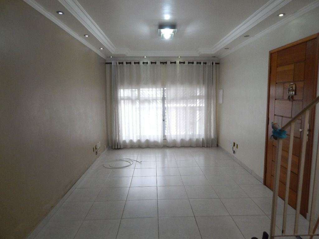 Sobrado à venda com 3 quartos, 200m² - Foto 6