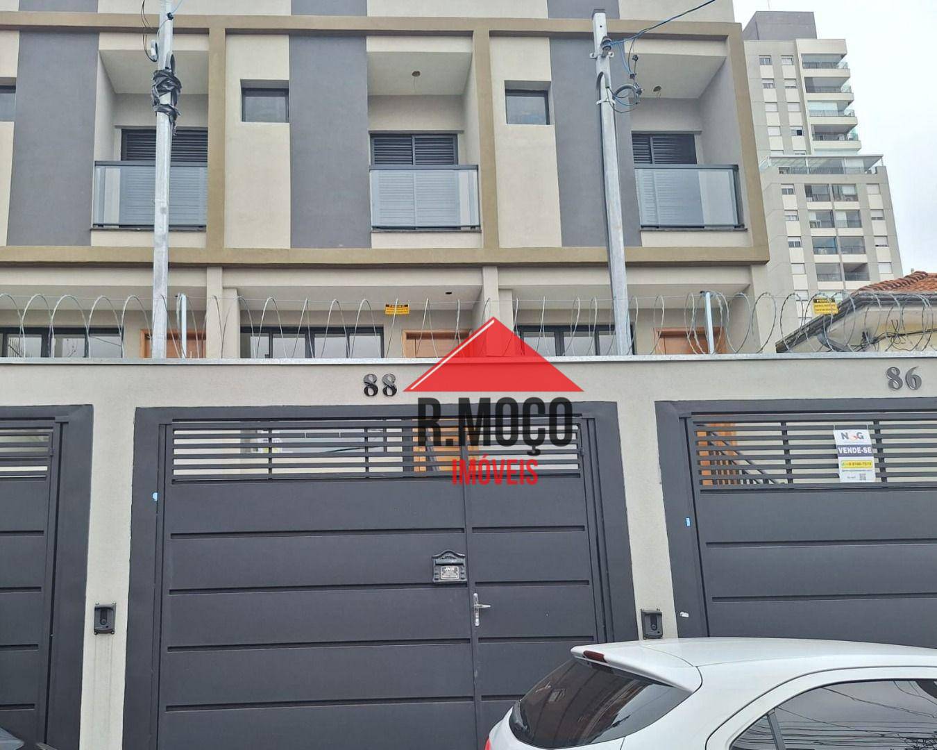 Sobrado à venda com 3 quartos, 114m² - Foto 1