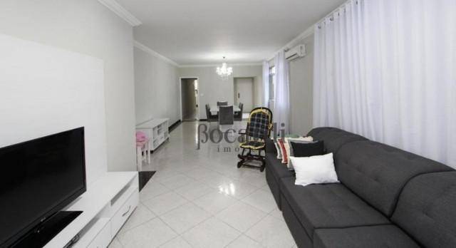 Apartamento à venda com 4 quartos, 194m² - Foto 1