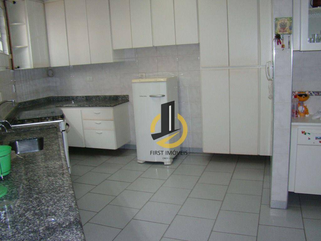 Apartamento à venda com 4 quartos, 235m² - Foto 26