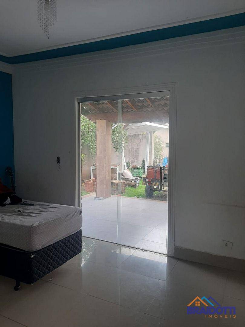 Chácara à venda com 3 quartos, 300m² - Foto 18