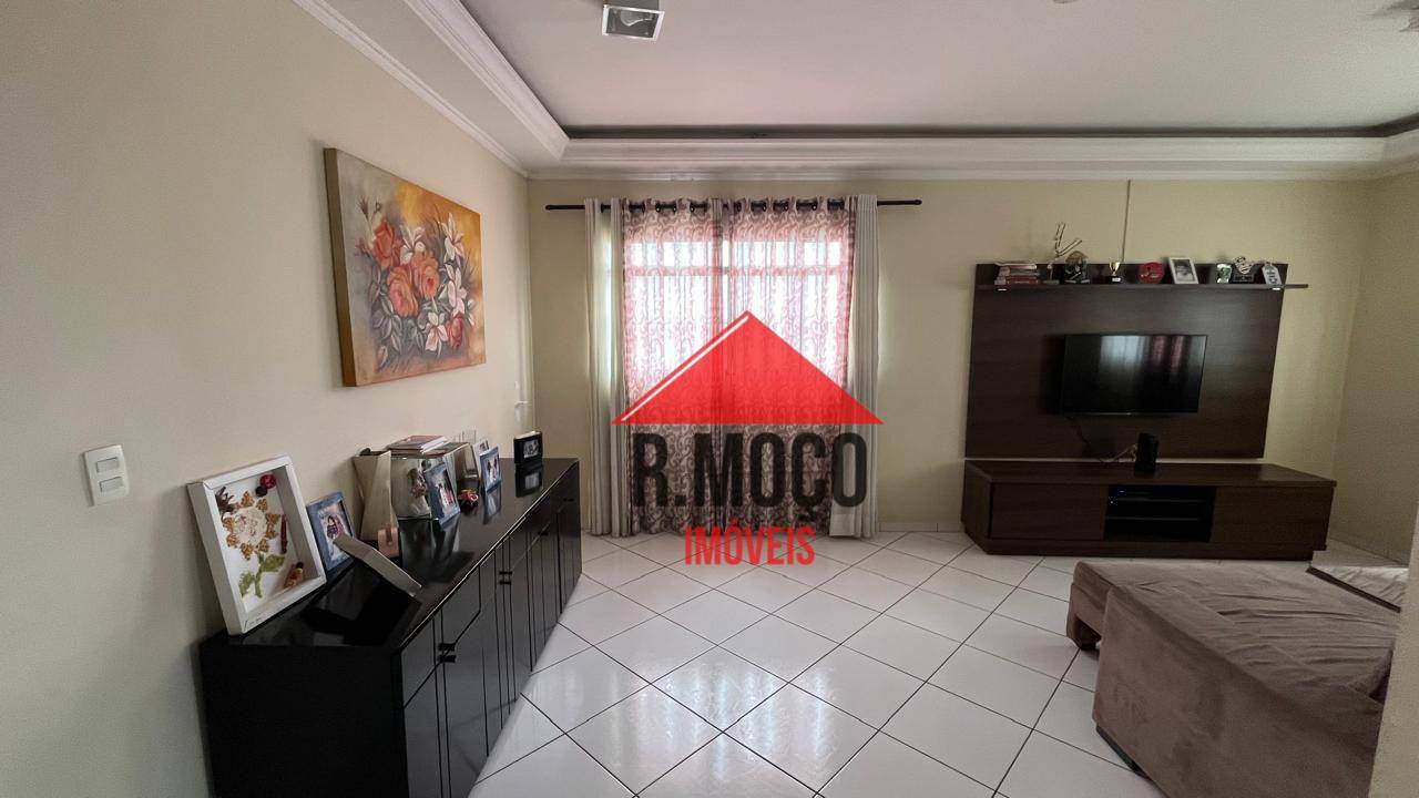 Casa para alugar com 4 quartos, 140m² - Foto 11