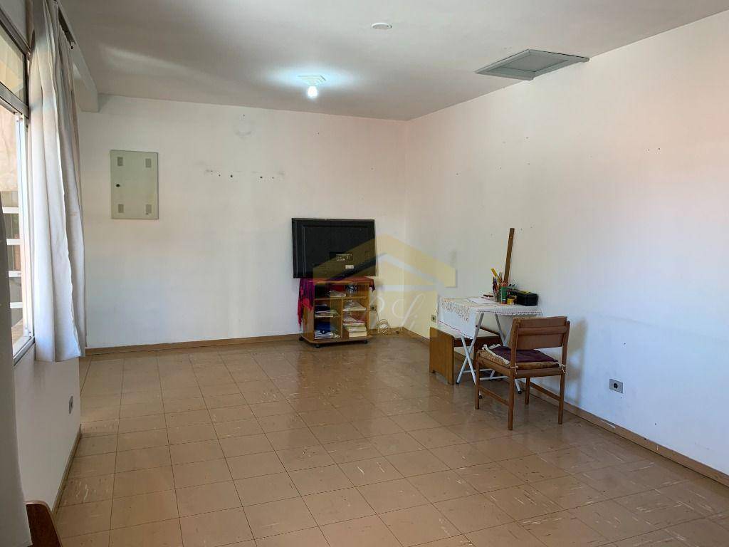 Casa à venda com 5 quartos, 236m² - Foto 24