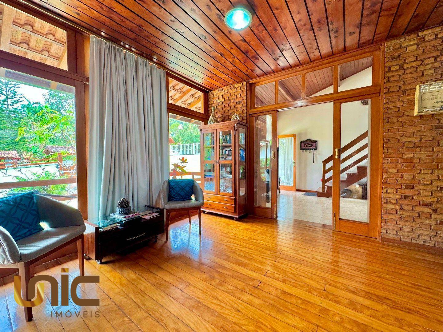 Casa à venda com 4 quartos, 220m² - Foto 10