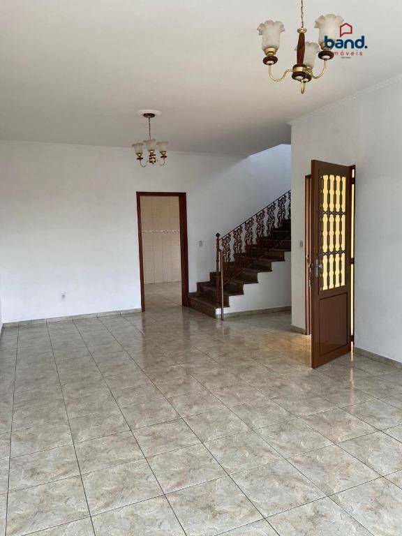 Casa à venda com 3 quartos, 200m² - Foto 8