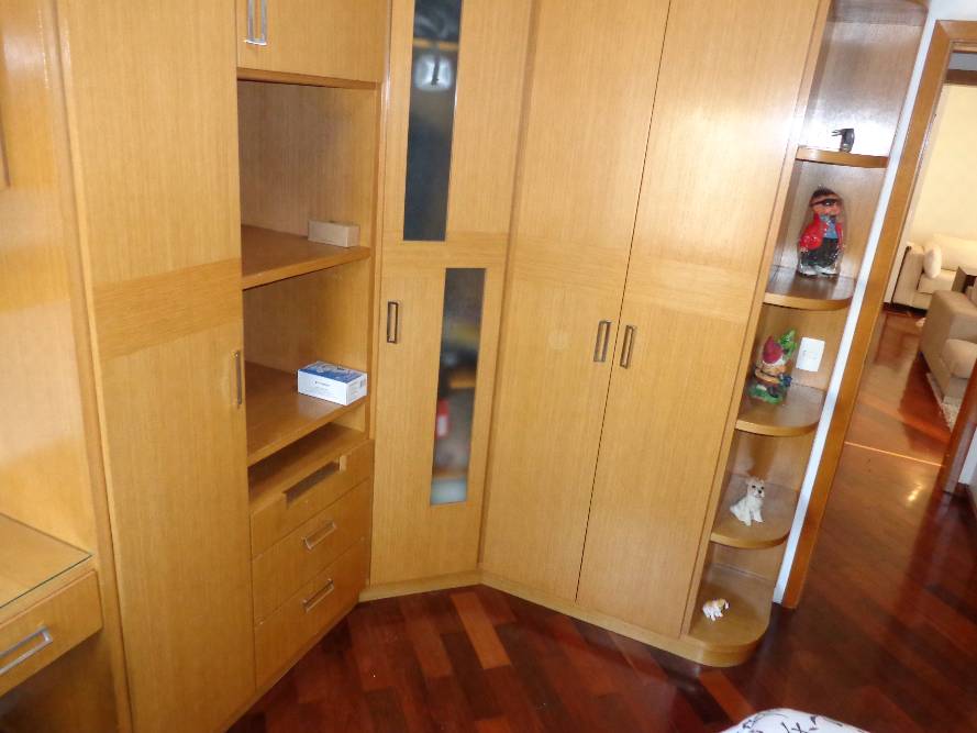 Apartamento para alugar com 3 quartos, 133m² - Foto 9