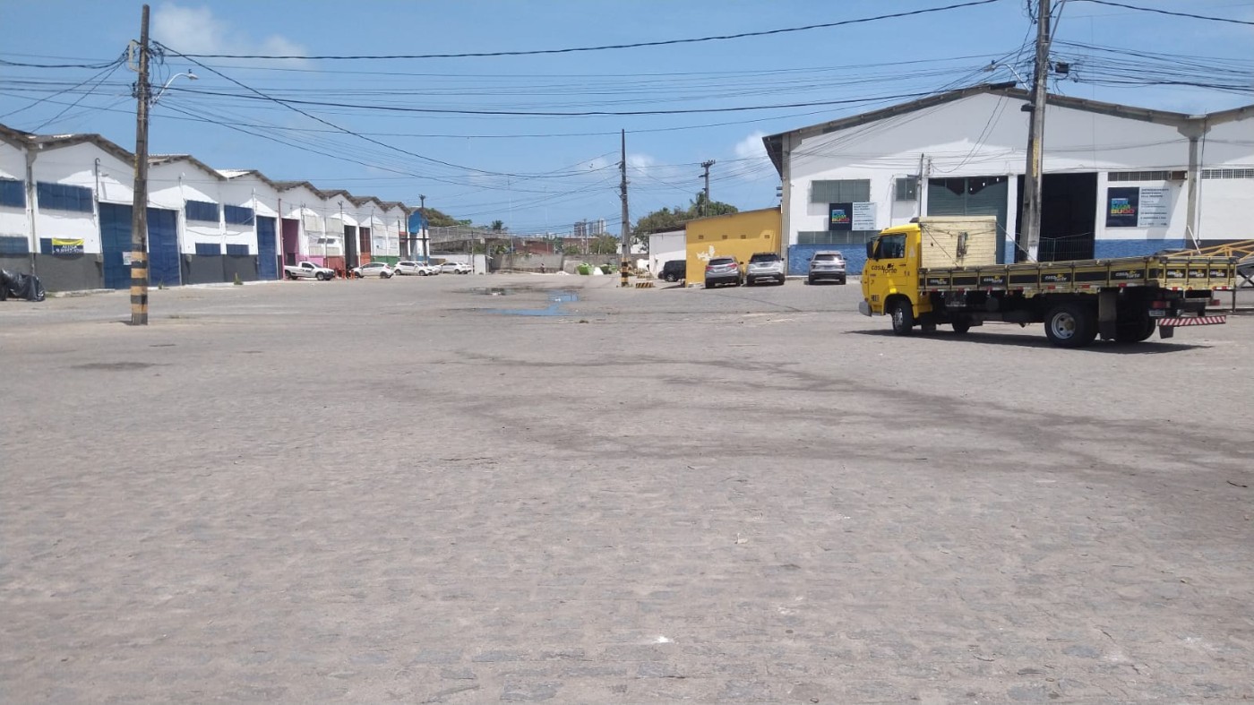 Depósito-Galpão-Armazém para alugar com 1 quarto, 700m² - Foto 14
