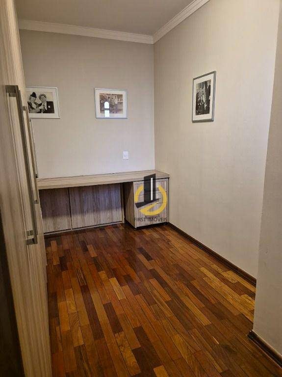 Sobrado à venda com 3 quartos, 300m² - Foto 26