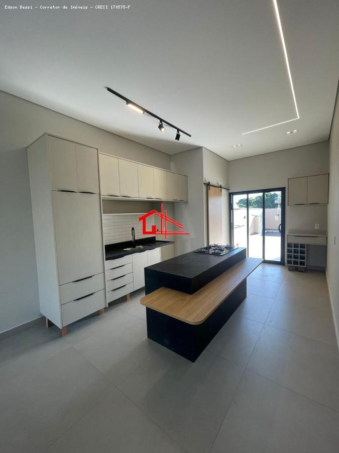 Casa de Condomínio à venda com 3 quartos, 200m² - Foto 3