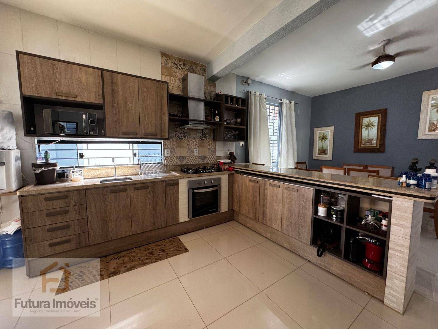 Casa para alugar com 2 quartos, 100m² - Foto 18