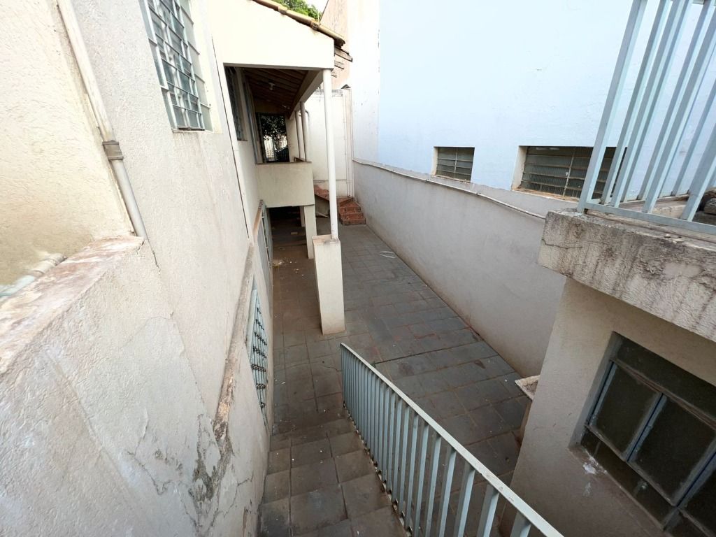 Casa à venda com 3 quartos, 200m² - Foto 10