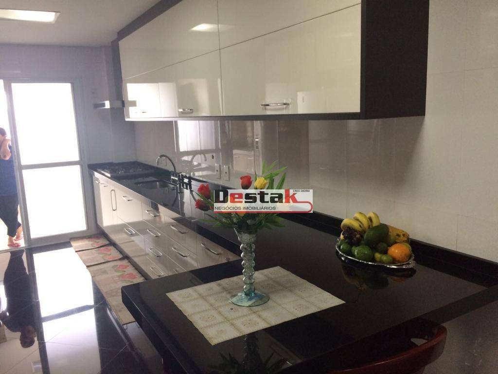 Apartamento à venda com 3 quartos, 158m² - Foto 3