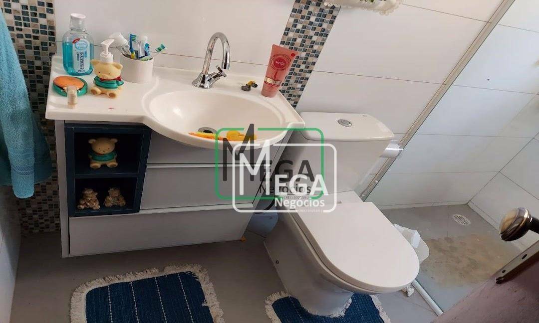 Casa à venda com 4 quartos, 200m² - Foto 19