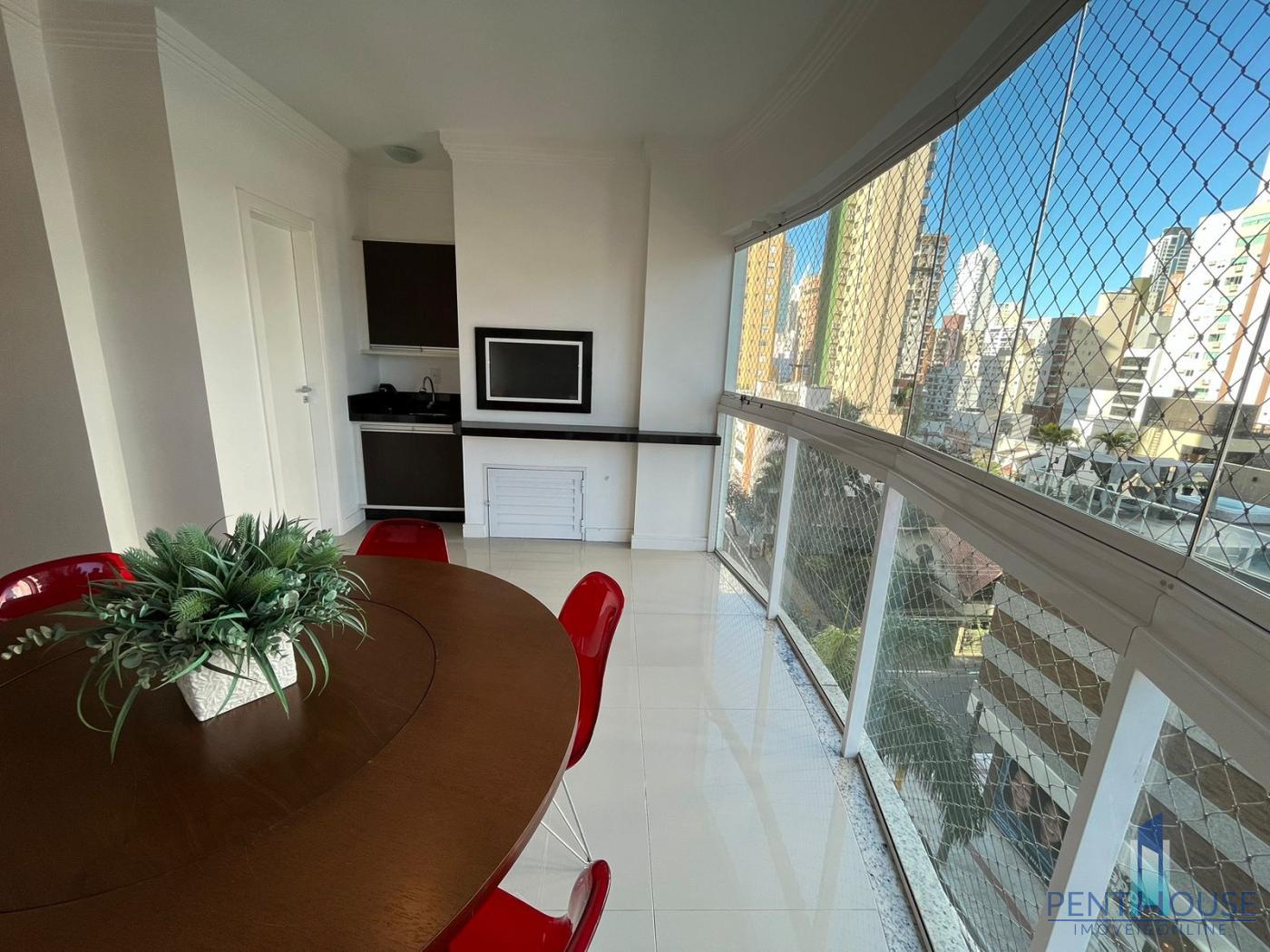 Apartamento à venda com 3 quartos, 128m² - Foto 3