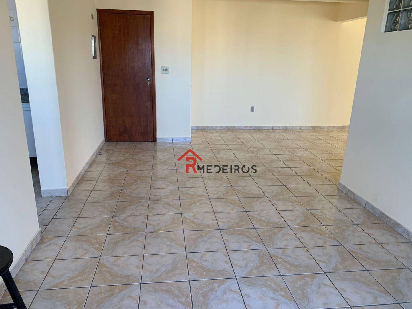 Apartamento à venda com 3 quartos, 147m² - Foto 4