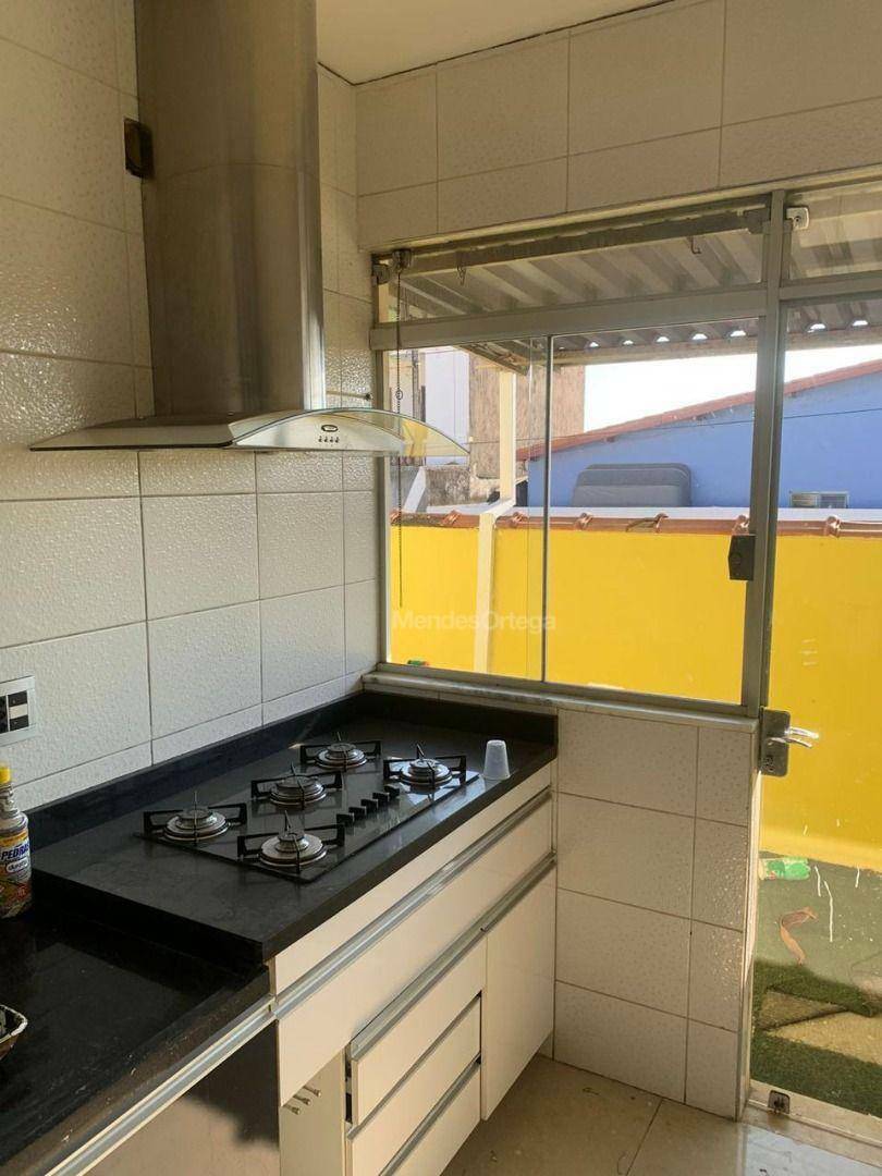 Casa para alugar com 3 quartos, 172m² - Foto 8