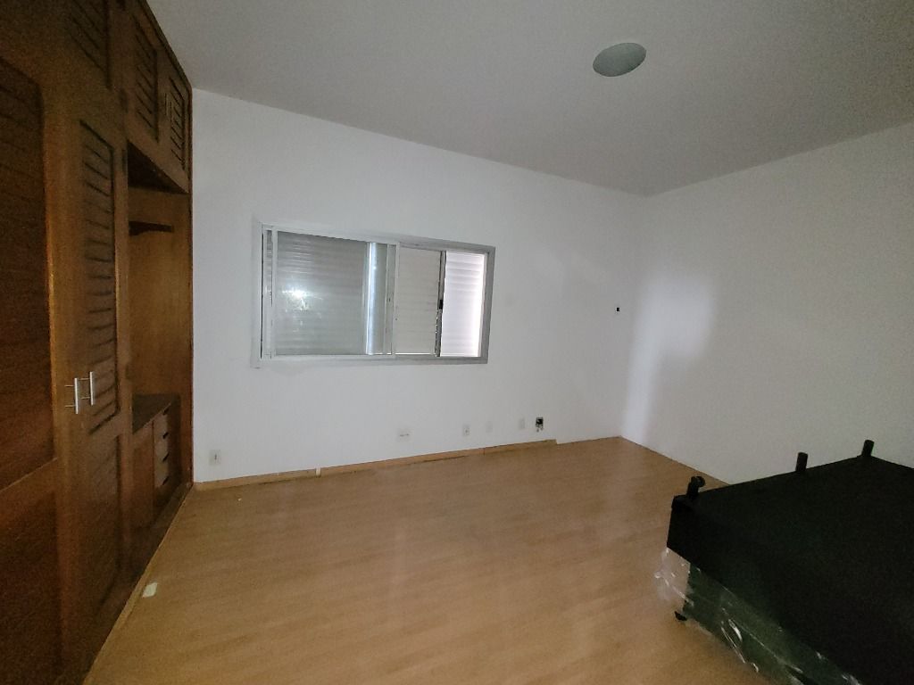 Apartamento à venda com 4 quartos, 160m² - Foto 11