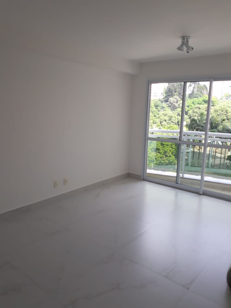 Apartamento à venda com 2 quartos, 72m² - Foto 3