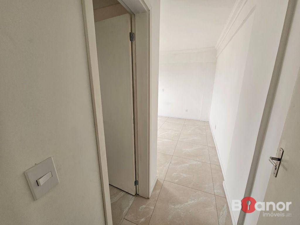 Apartamento à venda com 2 quartos, 90m² - Foto 8