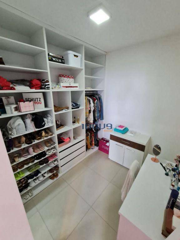 Casa de Condomínio à venda com 4 quartos, 263m² - Foto 11