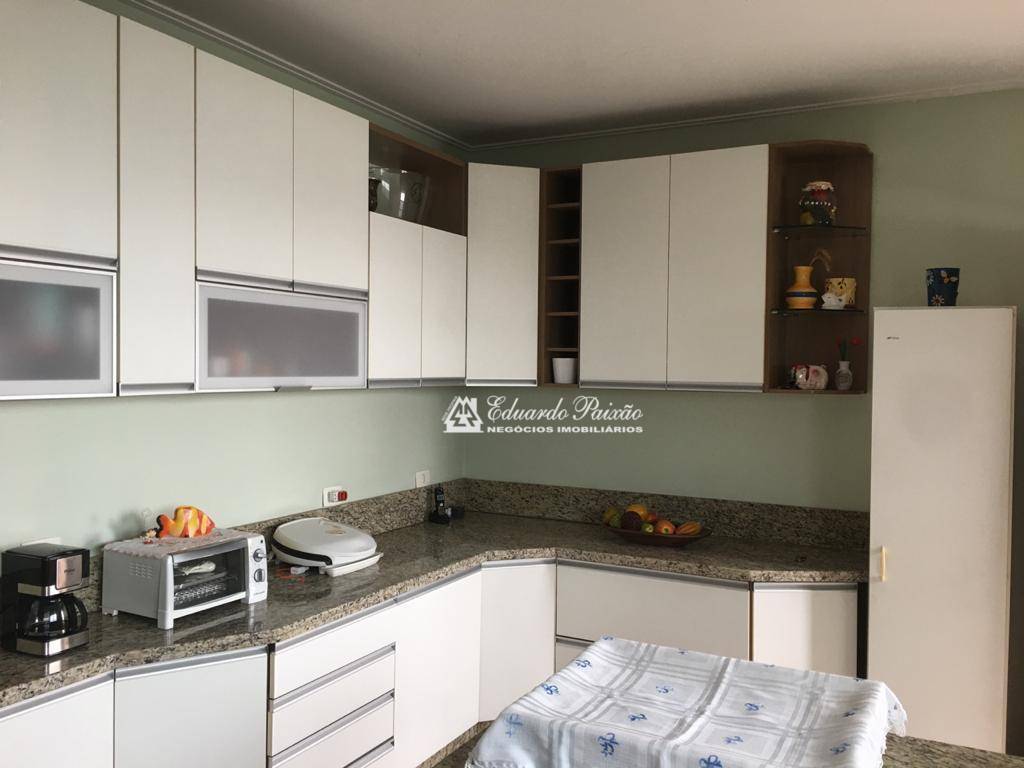 Casa à venda com 3 quartos, 280m² - Foto 12