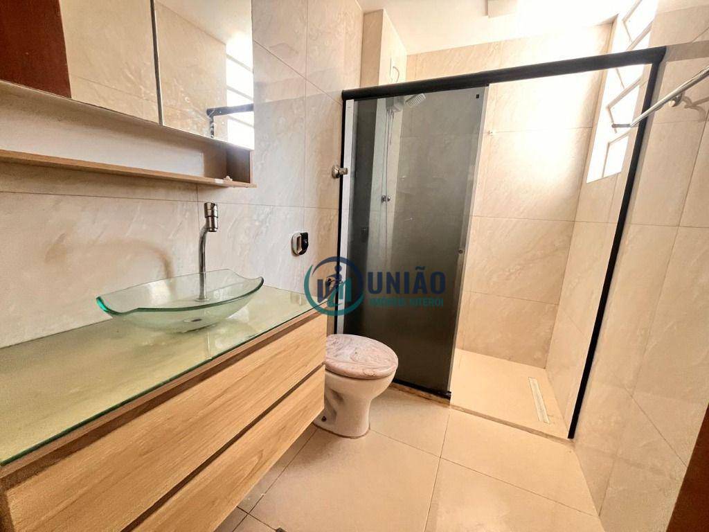 Apartamento à venda com 2 quartos, 70m² - Foto 13